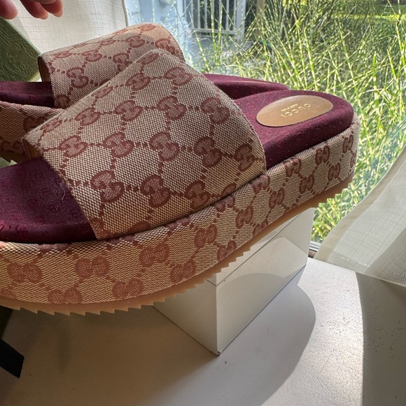 NIB Authentic Gucci Angelina platform slides - Picture 4 of 10